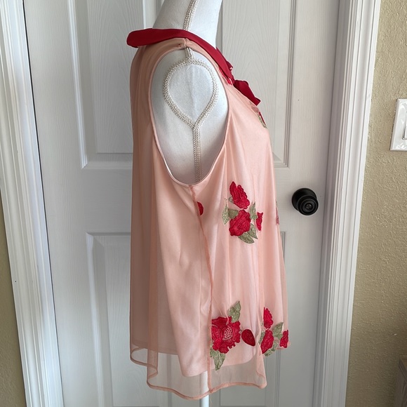 Disney LcC by Lauren Conrad - Large - Snow White Sleeveless Blouse - Picture 2 of 7